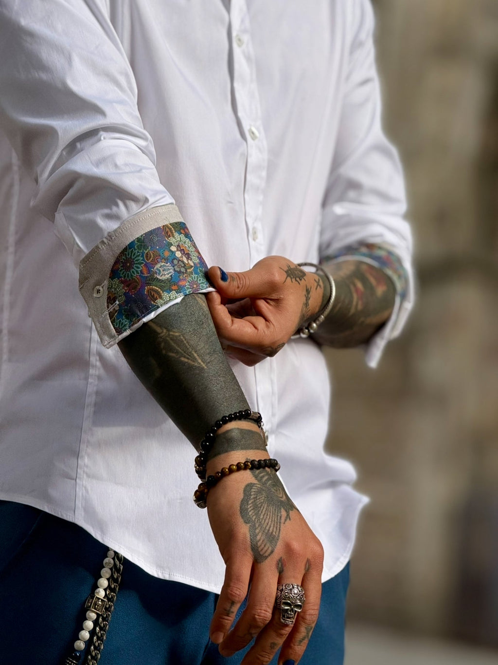 Camisa Blanca Eterna puño detalles en verde